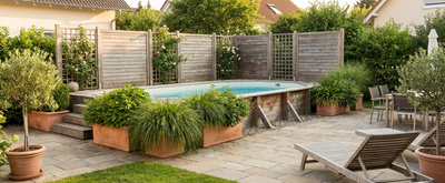 Come nascondere una piscina fuori terra con soluzioni pratiche ed economiche